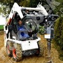 Montáže oplocení - zemní stroj Bobcat